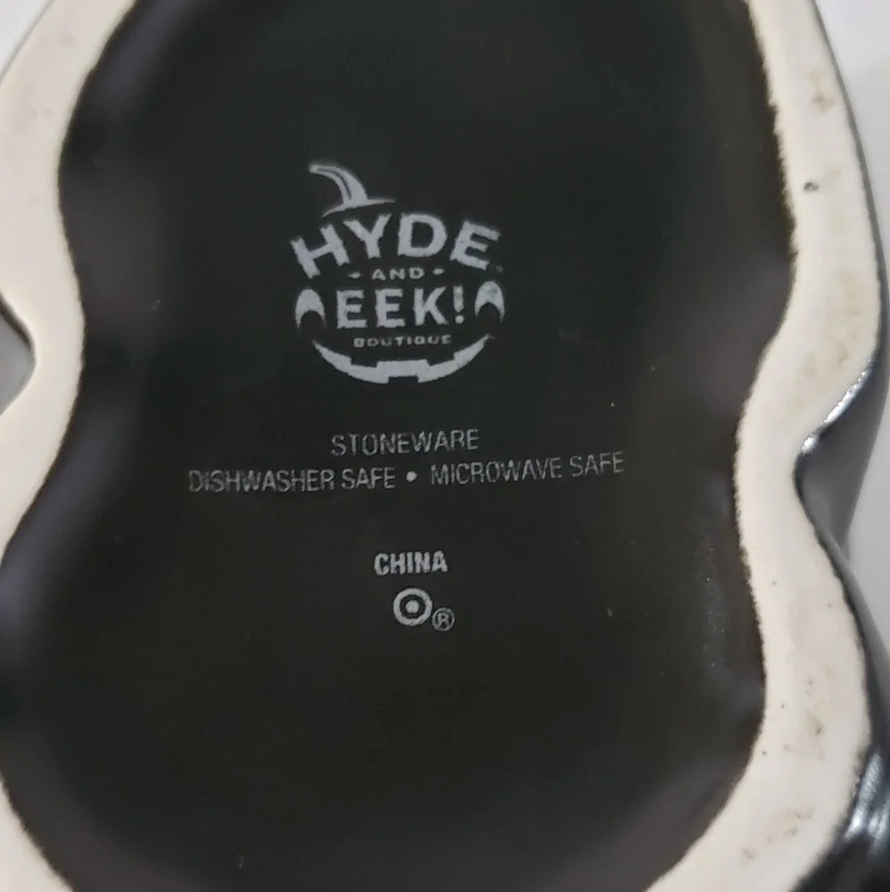 Hyde and Eek Skull Mug Halloween
